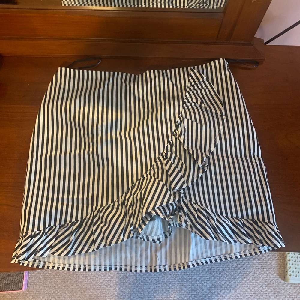 Forever 21 Striped Skort